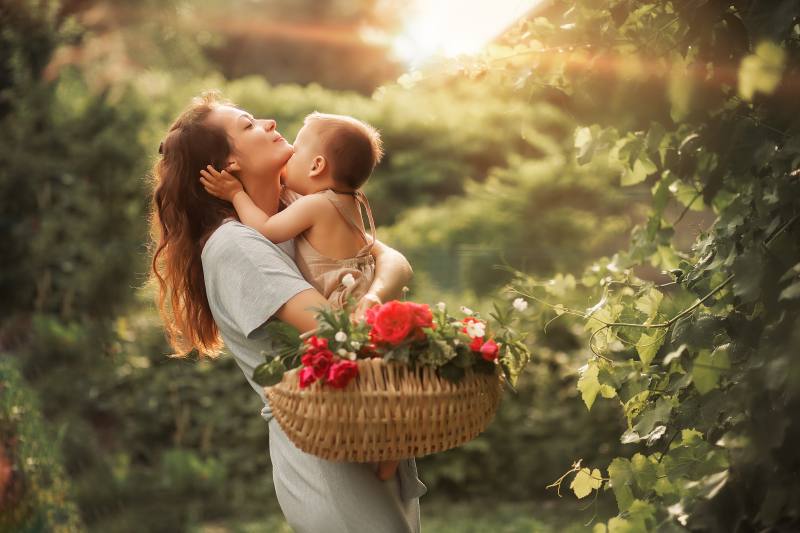 Pierwsze letnie dni nowego malucha - co warto wiedzieć i jak się przygotować