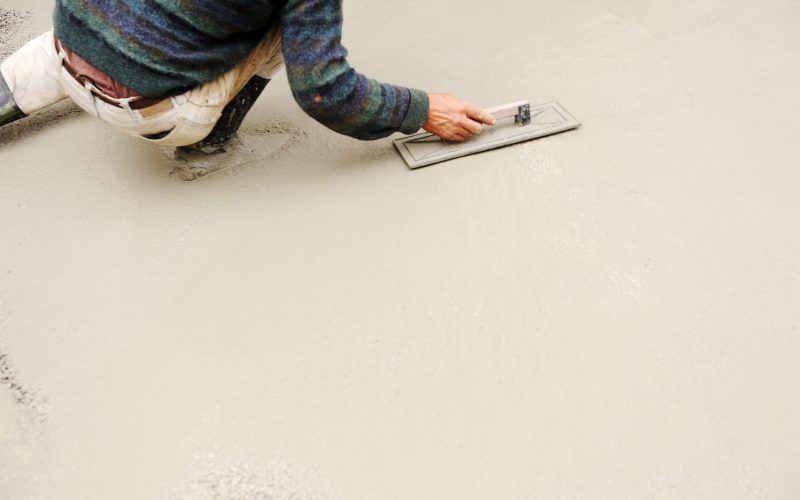 Podgrzewanie wody w basenie za pomocą wymiennika ciepła i elektrycznego podgrzewacza